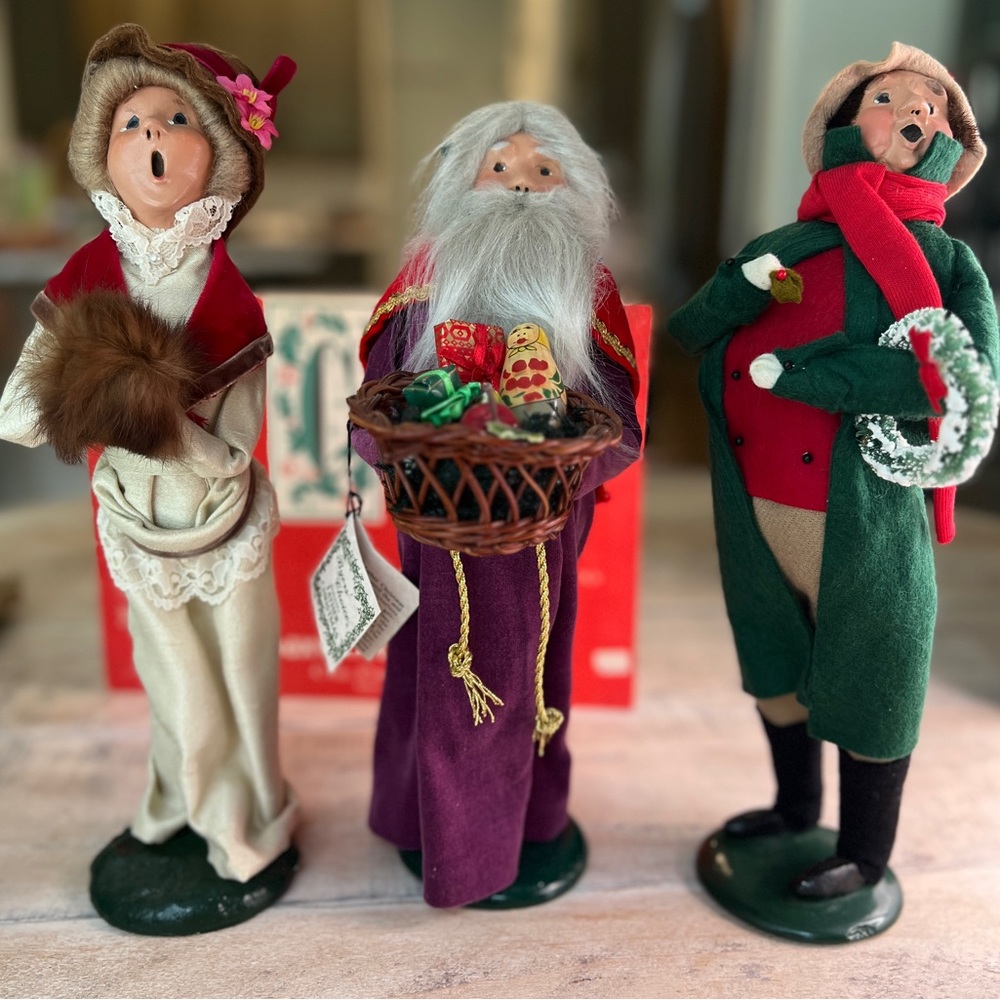 Vintage Byers Choice Carolers